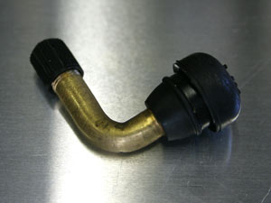 Tubeless valve 90 degree rubber